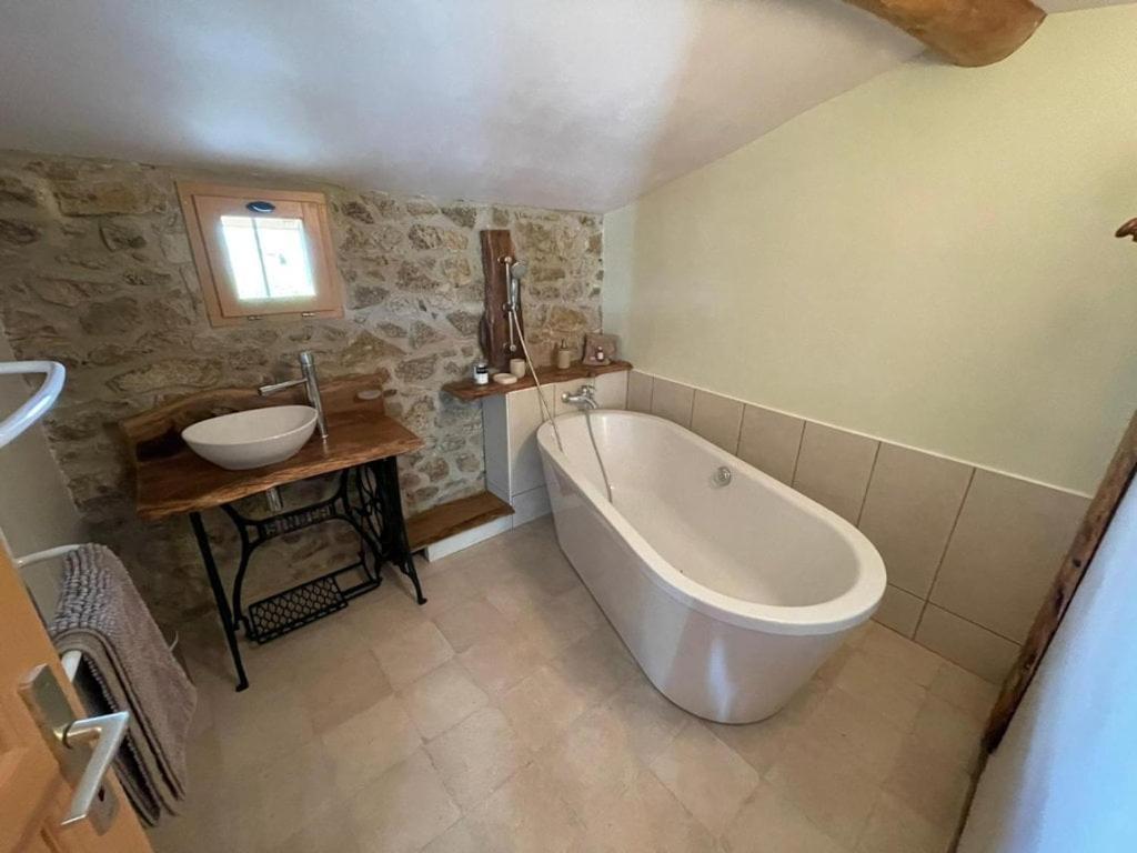 Domaine Saint Claude - Gite , Chambres D'Hotes & Hebergement Insolite Malleval Luaran gambar