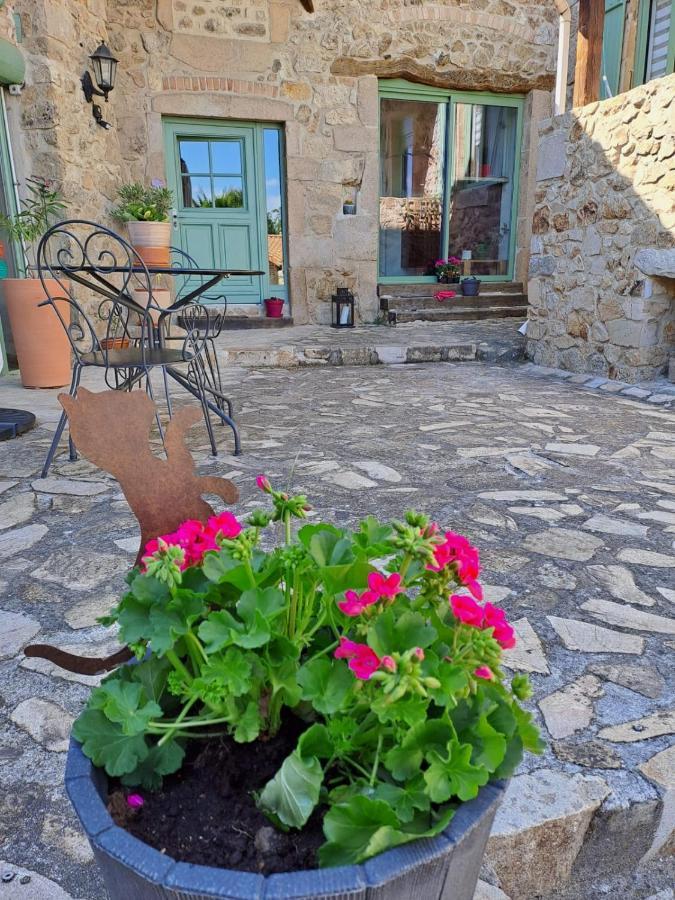 Domaine Saint Claude - Gite , Chambres D'Hotes & Hebergement Insolite Malleval Luaran gambar
