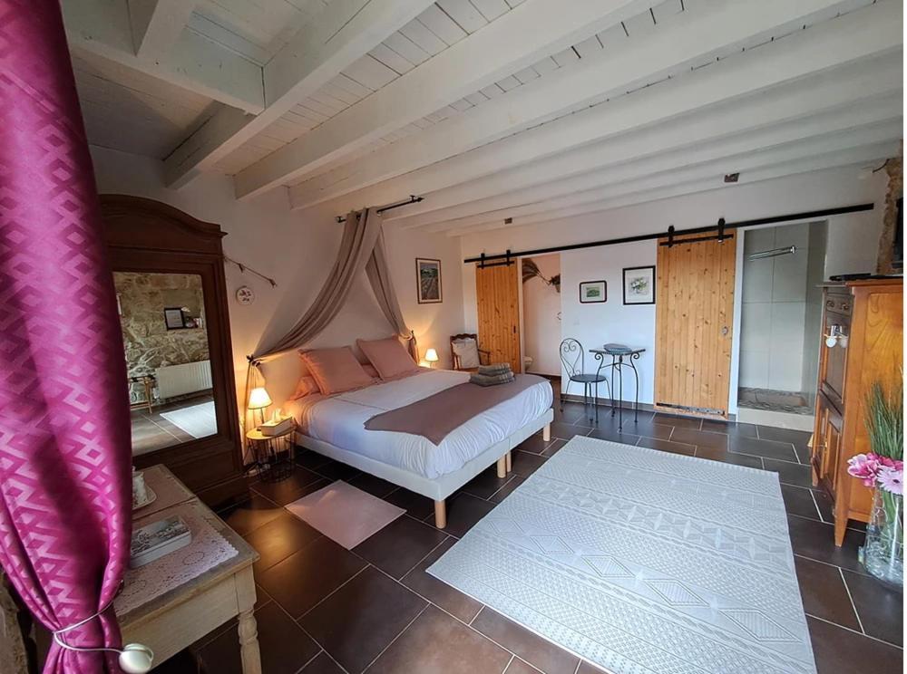 Domaine Saint Claude - Gite , Chambres D'Hotes & Hebergement Insolite Malleval Luaran gambar
